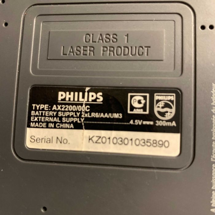 Портативний CD-плеєр Philips AX2200 з адаптером живлення у комплекті