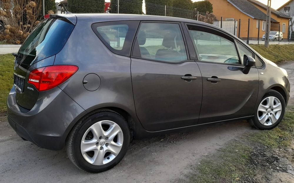 Opel Meriva Benzyna . Full serwis Aso . Bagażnik rowerowy