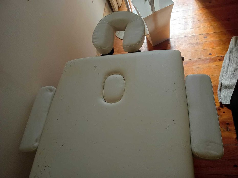 Marquesa + Cadeira + Rolo de Lençol Descartável+ Lençóis Descartáveis