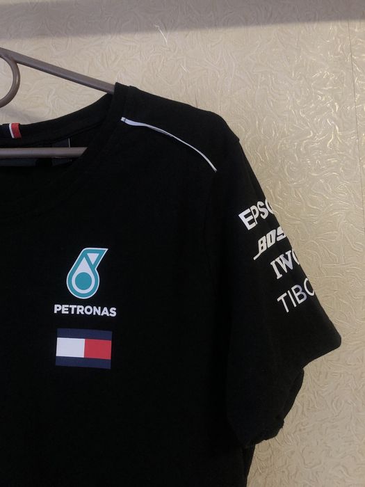 Футболка mercedes-amg petronas formula one team
