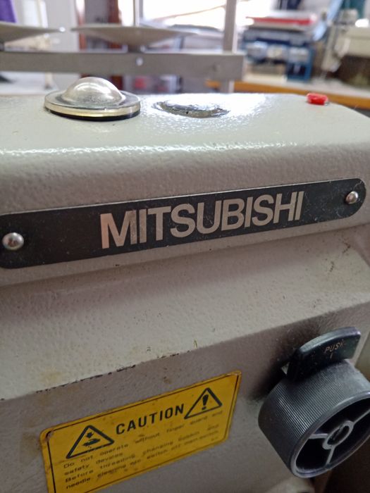 Maquina ponto corrido Mitsubishi