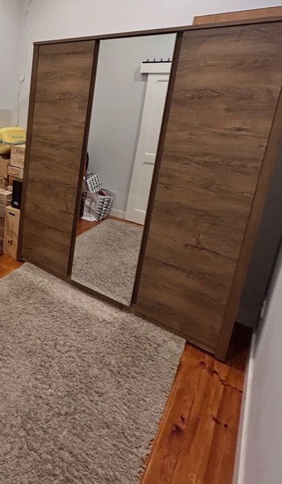 Roupeiro com 3 portas JYSK. Usado menos de um ano. Preço original 400€