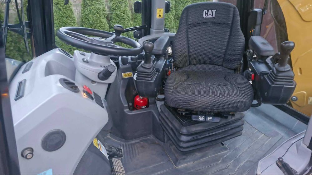 CAT 432 koparko-ładowarka 2021r 2900 h