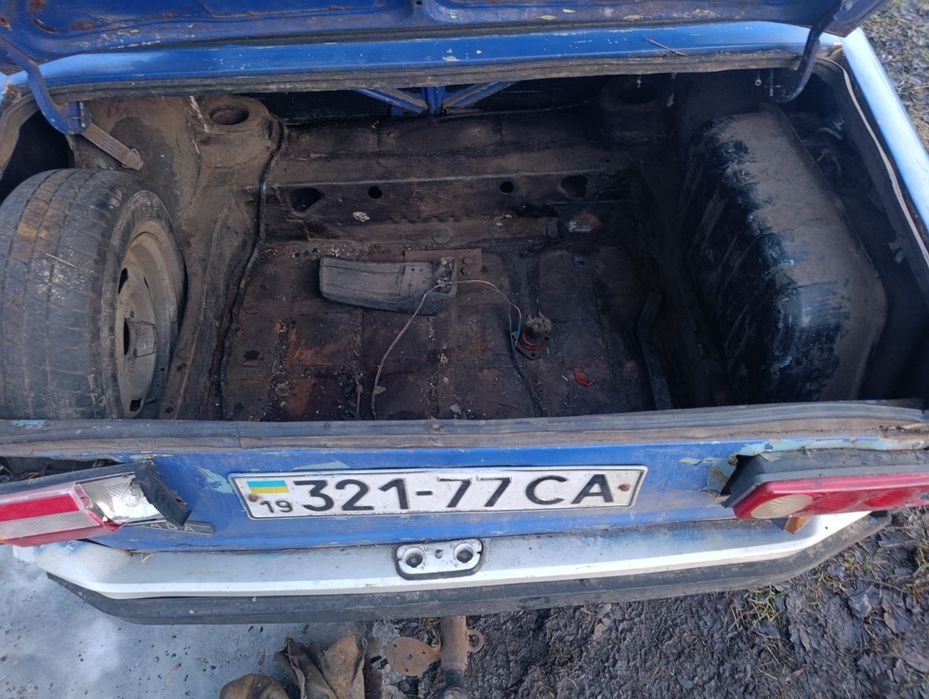 ВАЗ 2101 під розборку цілком 
Текст:
Продам «Копійку» на запчастини