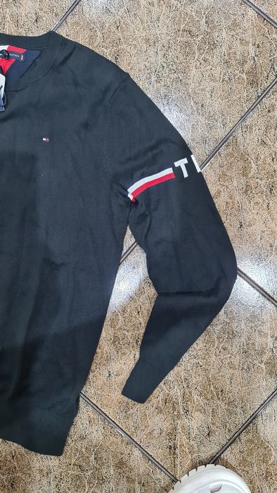 Sweterek męski tommy hilfiger.