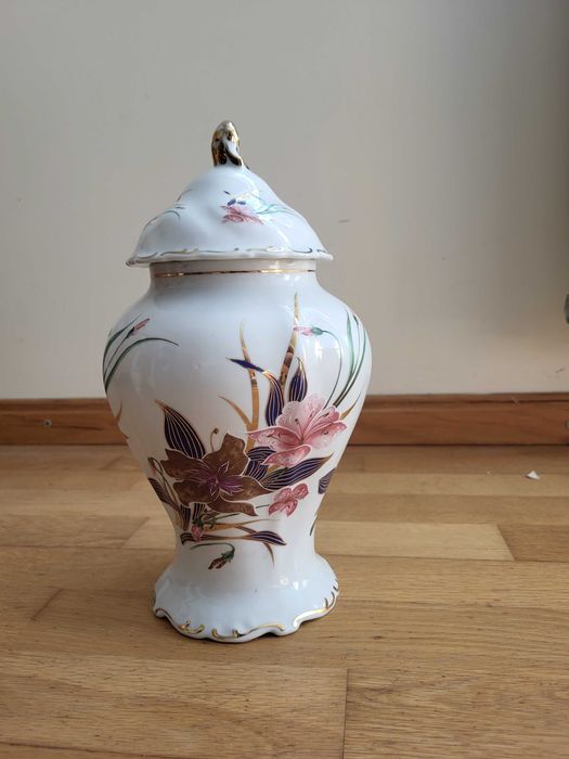 Jarra com tampo - Porcelanas Encarnação