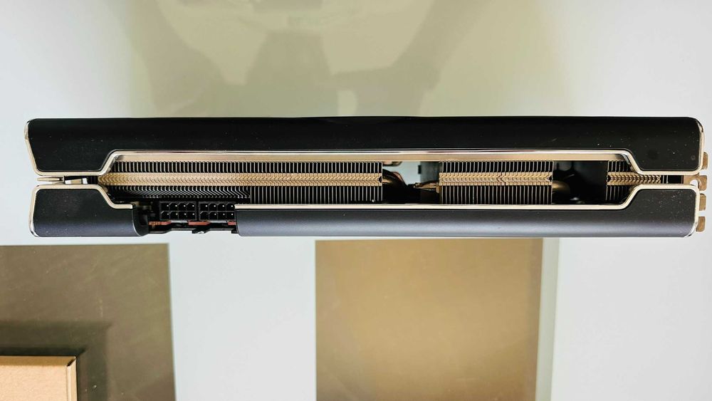 GPU XFX Thicc III Ultra RX5700XT 8gb como nova, na caixa de origem