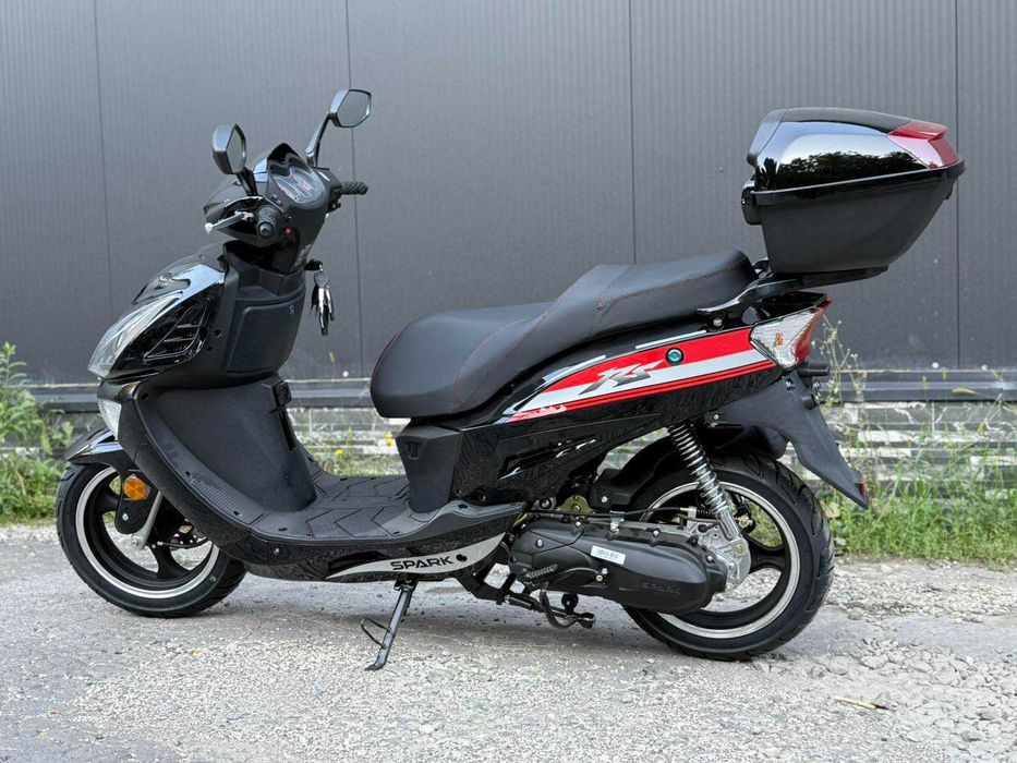 Скутер SPARK SP150S-17R