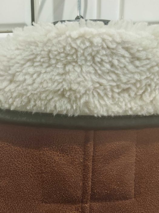 Casaco de Pele Sintética com forro de lã de ovelha