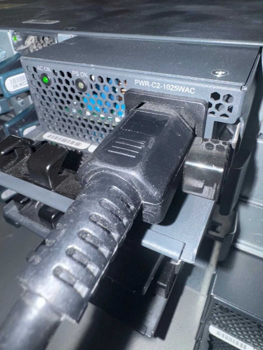 Гігабітний РОЕ комутатор/світч Cisco WS-C3650-48FS-L