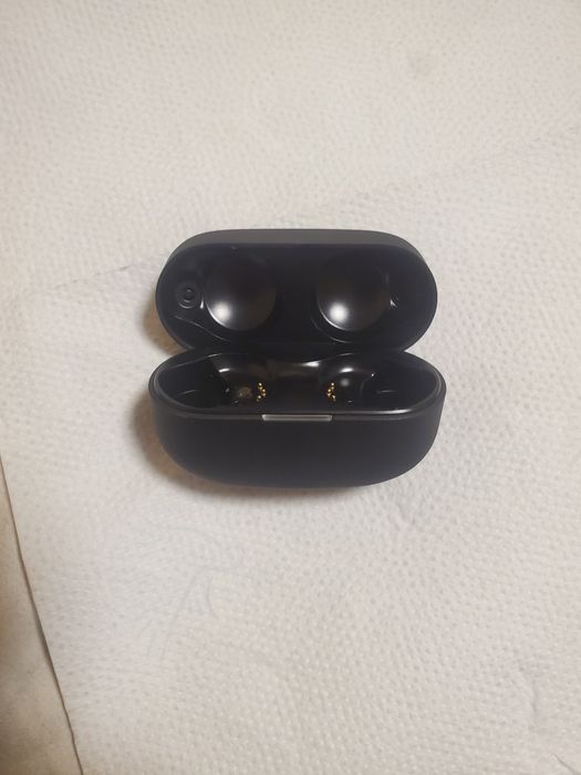 Etui oryginalne  sony wf-1000xm4  w stanie idealnym