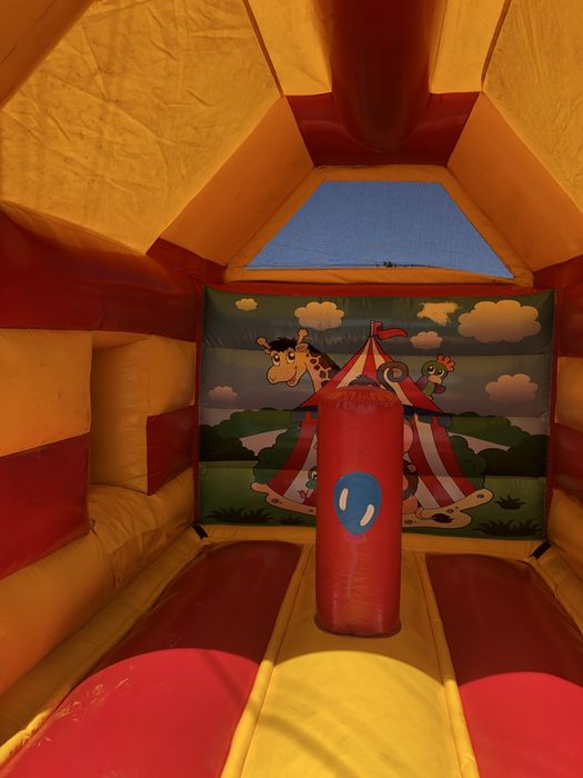 Venda insuflavel modelo circo