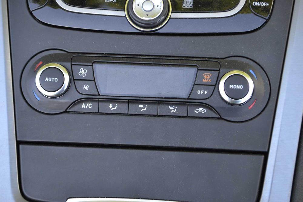 Panel sterowni nawiewu klimatyzacji FORD MONDEO MK4 2.0 TDCI LIFT