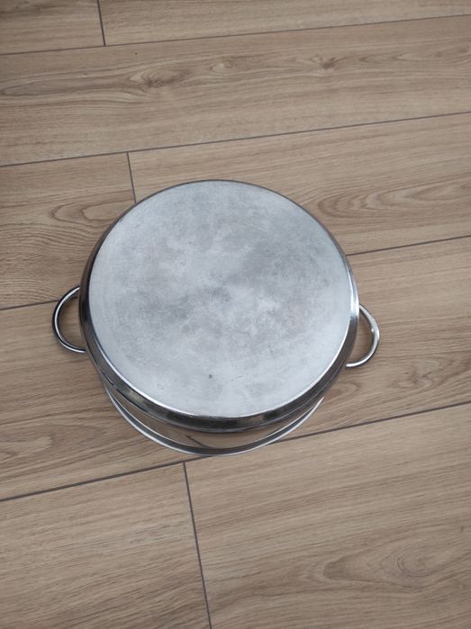 Tacho em inox praticamente novo