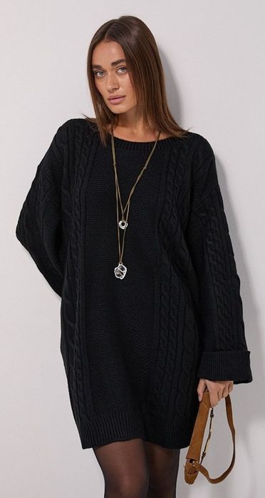 Подовжений в`язаний светр жіночий чорний з косичками