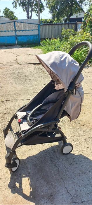 Коляска прогулянкова yoya