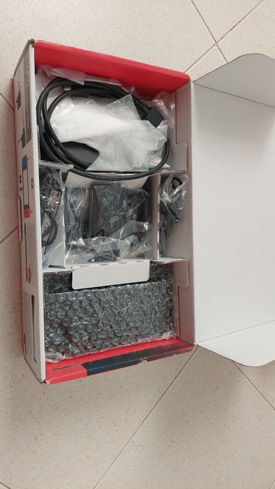 Nintendo Switch V2 com jogo