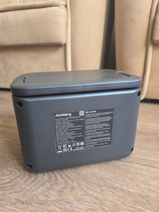 Зарядна станція Jackery Explorer 300 Plus