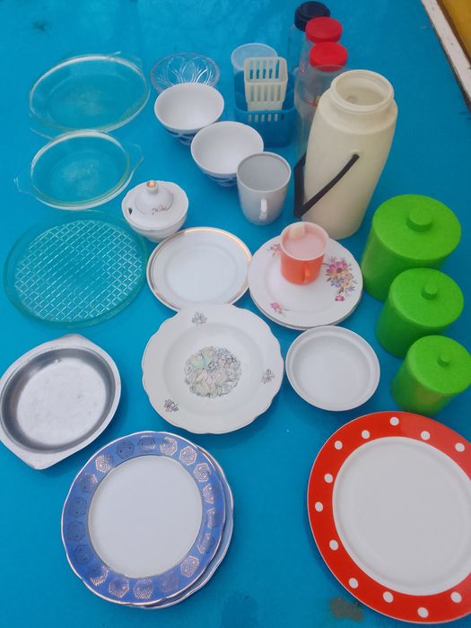 Віддам безкоштовно одним лотом.