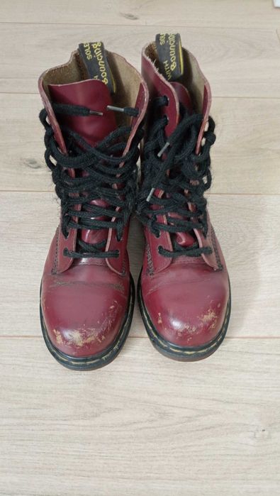 Vendo Dr Martens Originais cor de vinho usadas