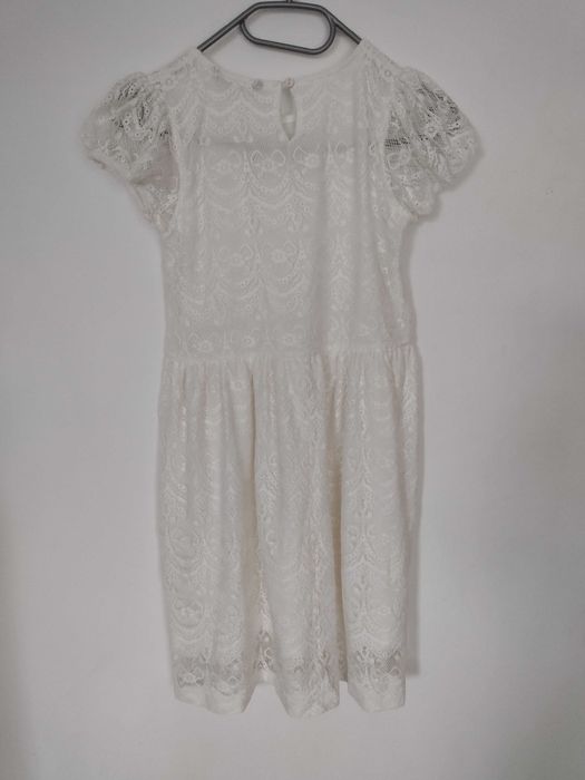 Kremowa sukienka dziewczęca