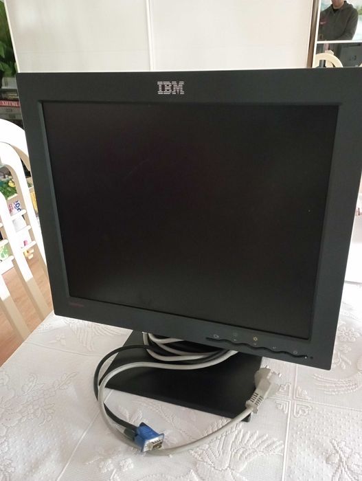 Monitor IBM Preto Bom Estado Para Venda447189732054149121