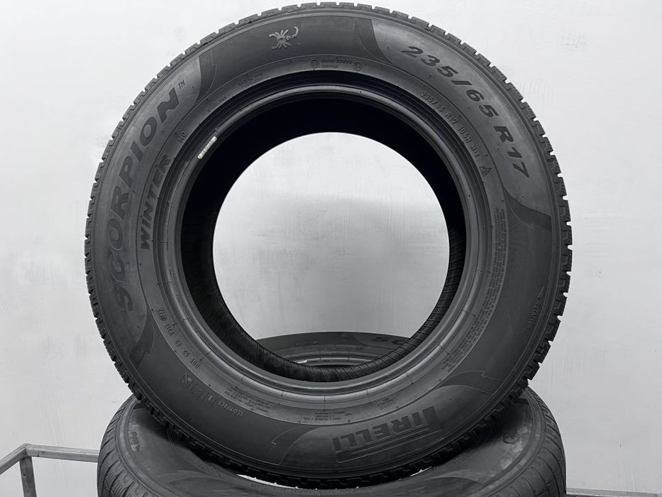 4шт зима 235/65/R17 Pirelli Scorpion Winter