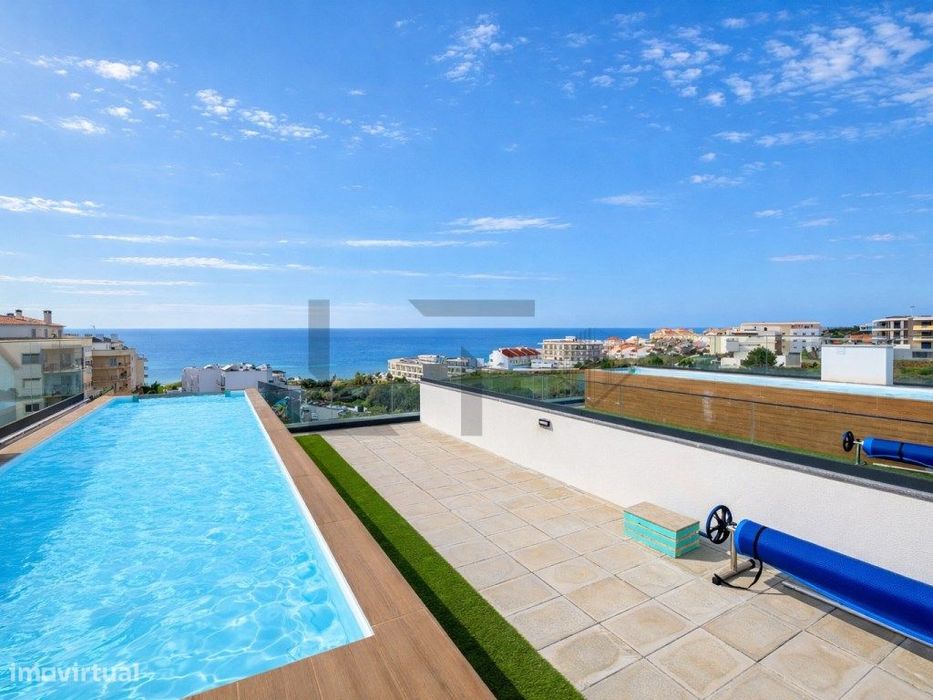 Apartamento T2 com Terraço e Piscina Privada com Vista Mar, Garagem...