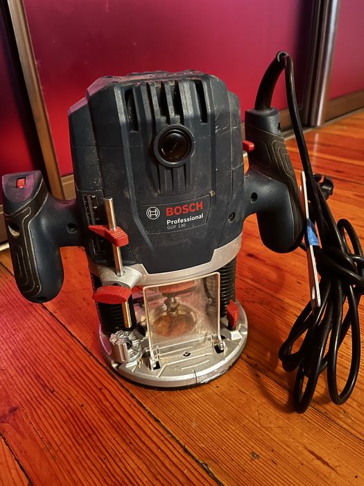 фрезер Bosch Professional GOF 130