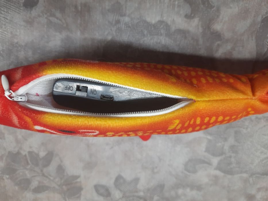 Іграшка електронна для котів Риба