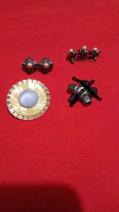 Продам брошки СССР