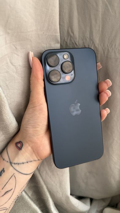Продам IPhone 15 Pro Max