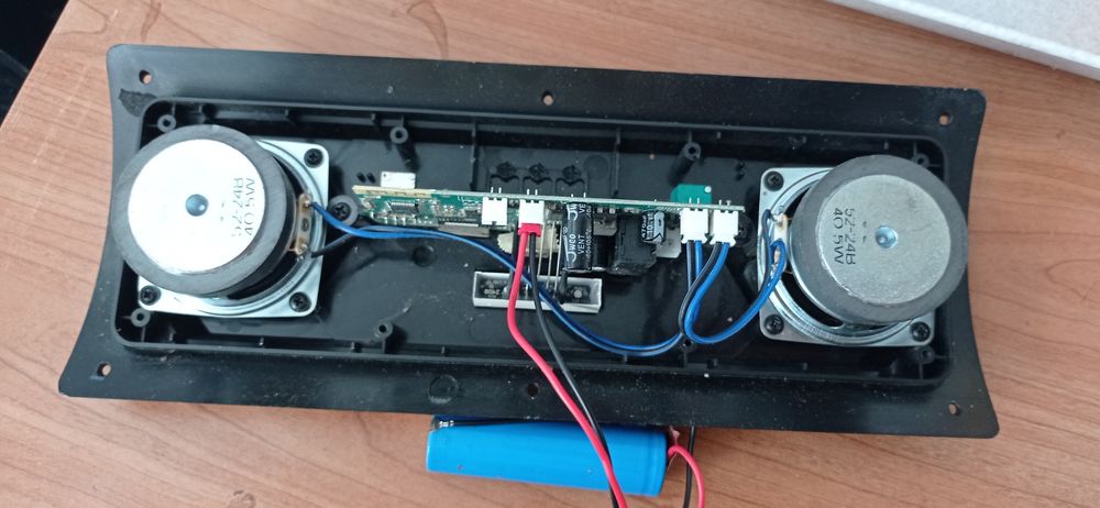 Vendo frente de sistema de som com subwoofer e baterias