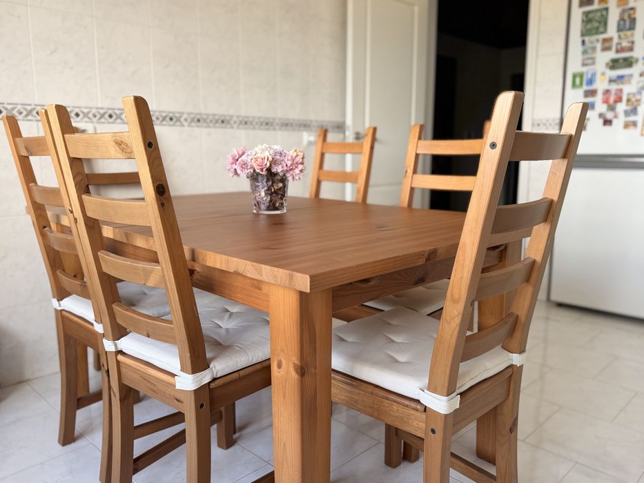 Mesa de Jantar IKEA STORNÄS com 6 Cadeiras – Pinho Maciço | como nova