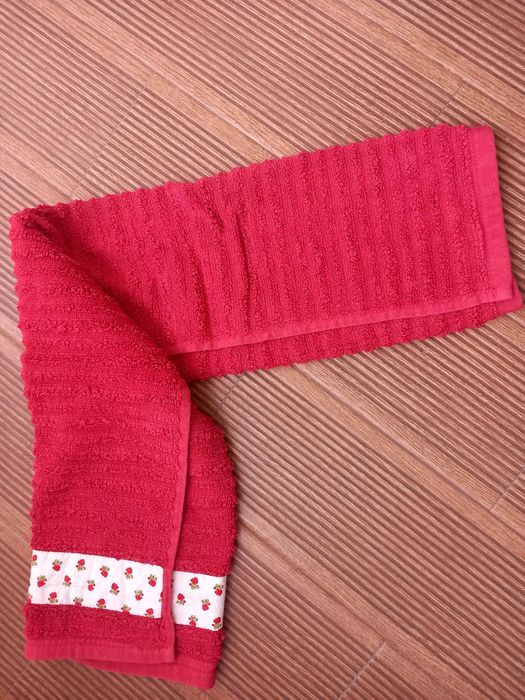 Toalha mãos  90cm x 50cm vermelho escuro