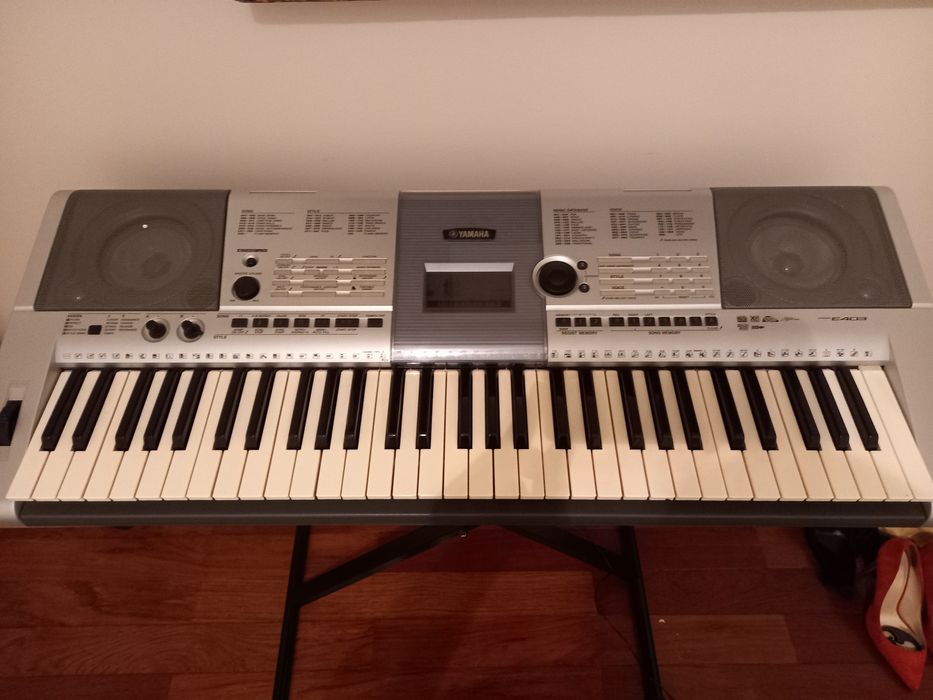 Piano Yamaha PSR-E403