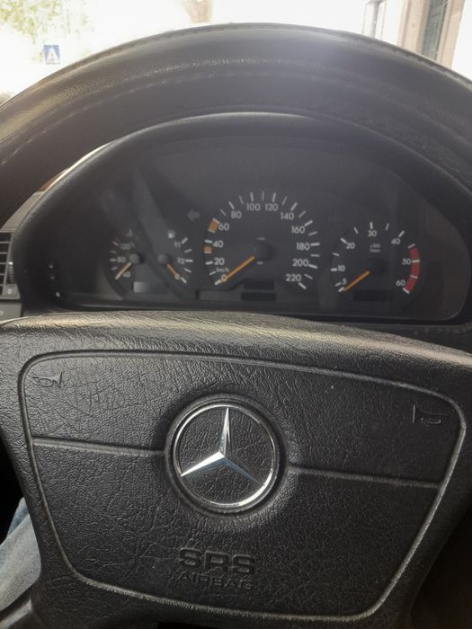 Vendo Mercedes a diesel ano 2000 com tudo em dia verdadeira maquina e iconomica ?