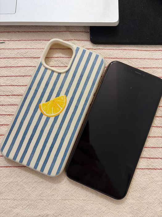 IPhone 11 Pro - Rosa clarinho