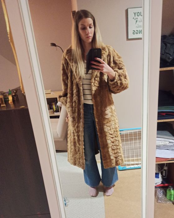 Futro z norek, długi płaszcz