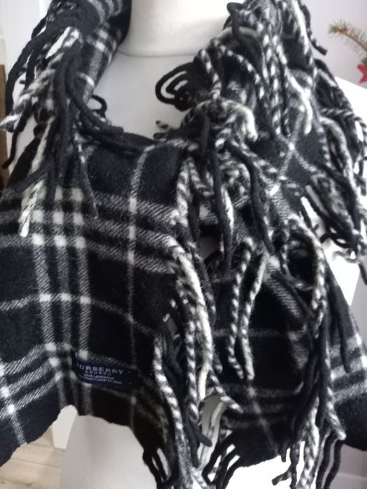 Wełniany szalik z frędzlami Burberry