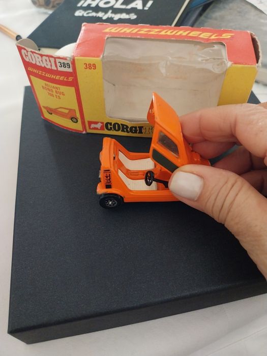 Carros antigos Corgi