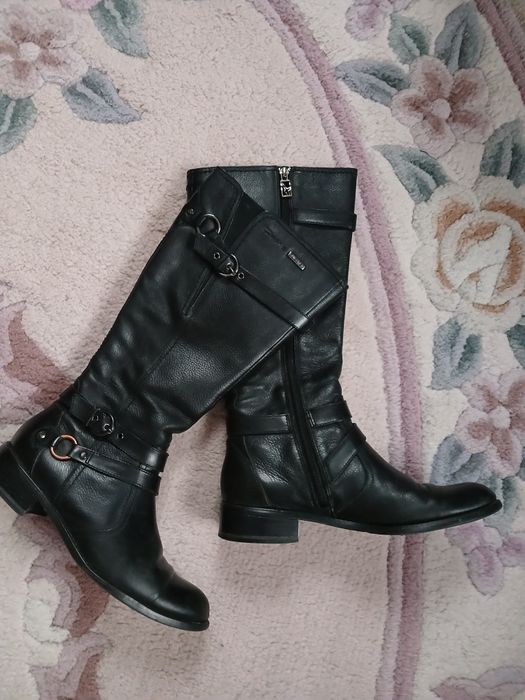 Подарю! Кожаные сапоги сапожки Tamaris р.37