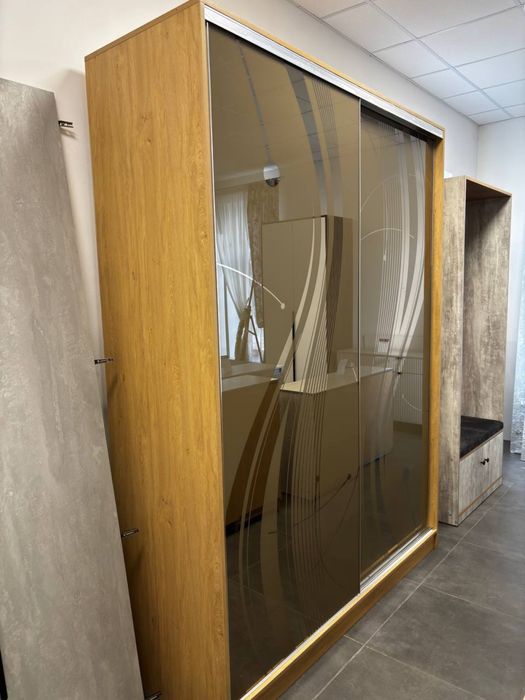 Шафа купе з доводчиками нова з виставкового залу