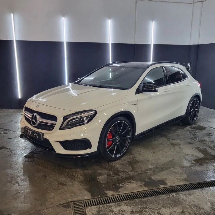 Mercedes GLA 45.
