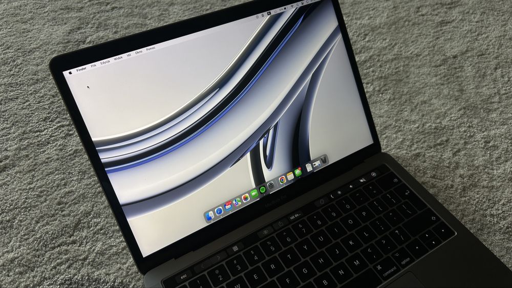 Macbook Pro 2017 STAN JAK NOWY