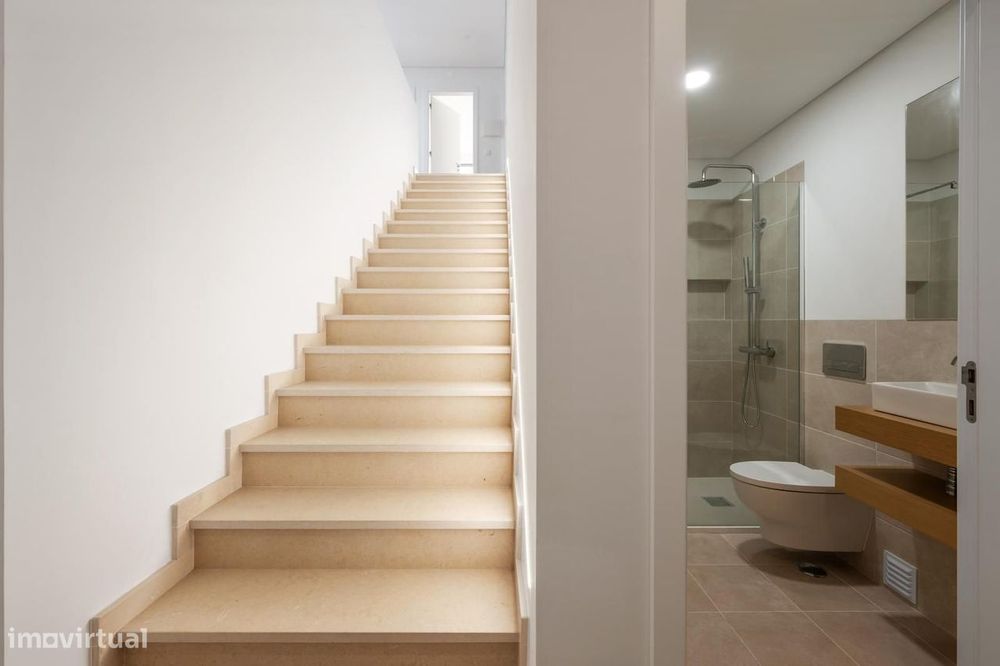 Moradia Geminada T3 com piscina, Quinta da Amizade, Setubal