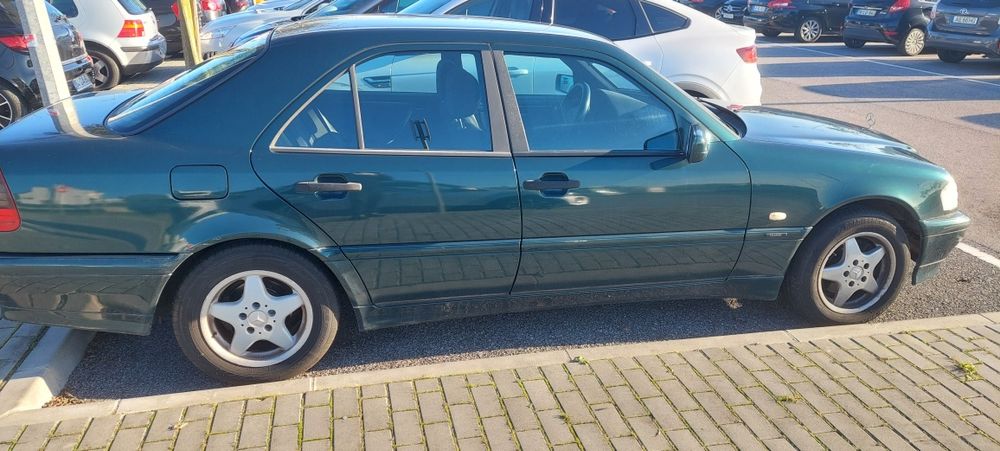 Mercedes c200 1997 nacional ,todos os dias a trabalhar e com inspecção feita até Novembro,