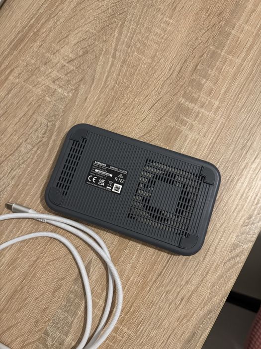 Беспроводная зарядка Samsung 15W Wireless Charger Duo (Dark Gray)