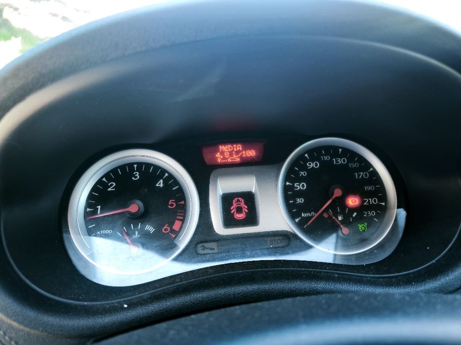 Renault Clio Break 1.5 dCi (90 cv) — Muito Económica e Estimada — photo 5