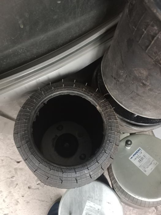 Воздушні подушки(пневмоподушки)